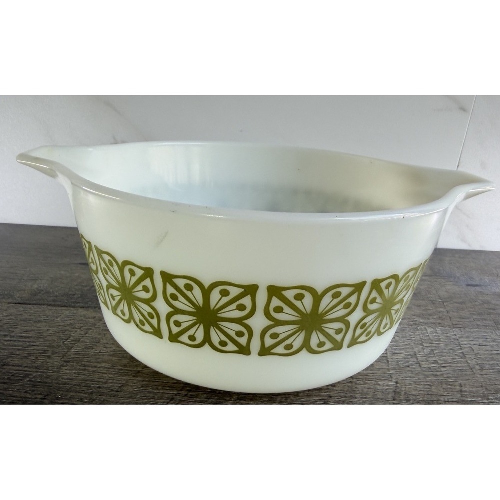 VINTAGE Pyrex 474-B Verde Green Square Flowers 1.5 Qt Casserole Dish